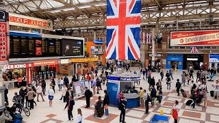 A Walk Through The London Victoria Station London England [upl. by Ycram]